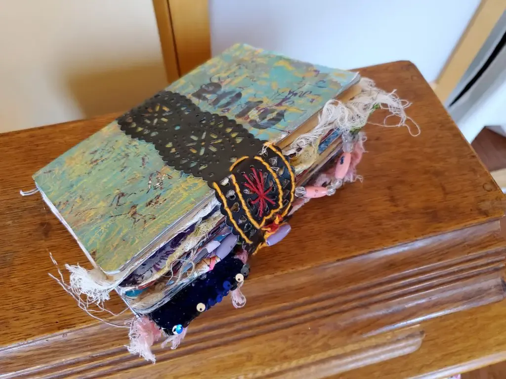 2019 art journal closed